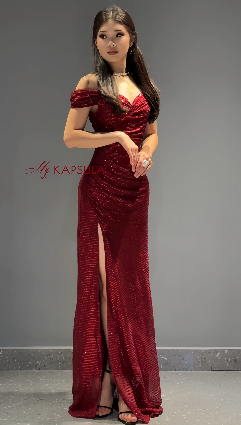 Amanda Off-Shoulder