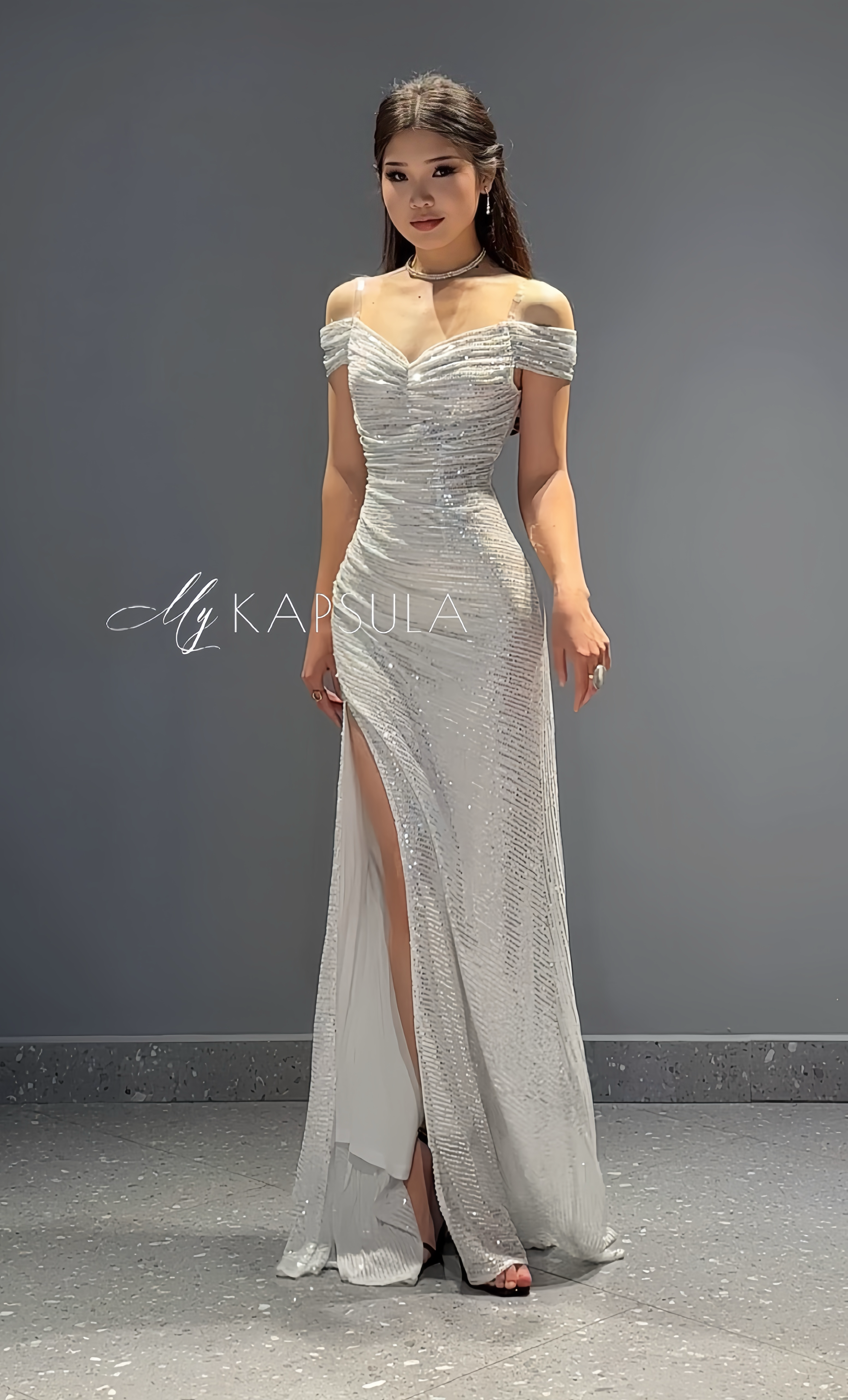 Amanda Off-Shoulder