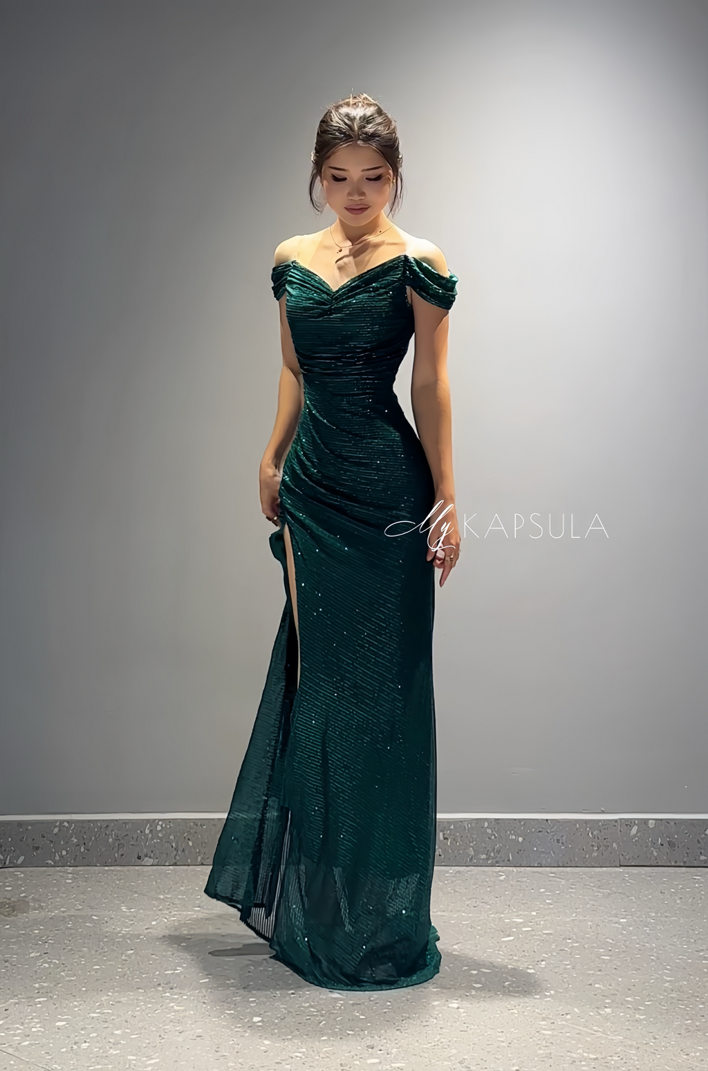 Amanda Off-Shoulder