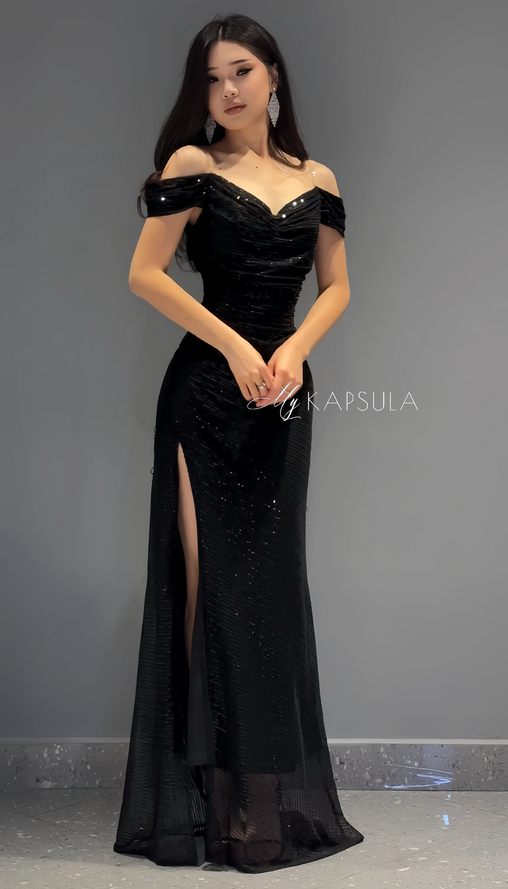 Amanda Off-Shoulder