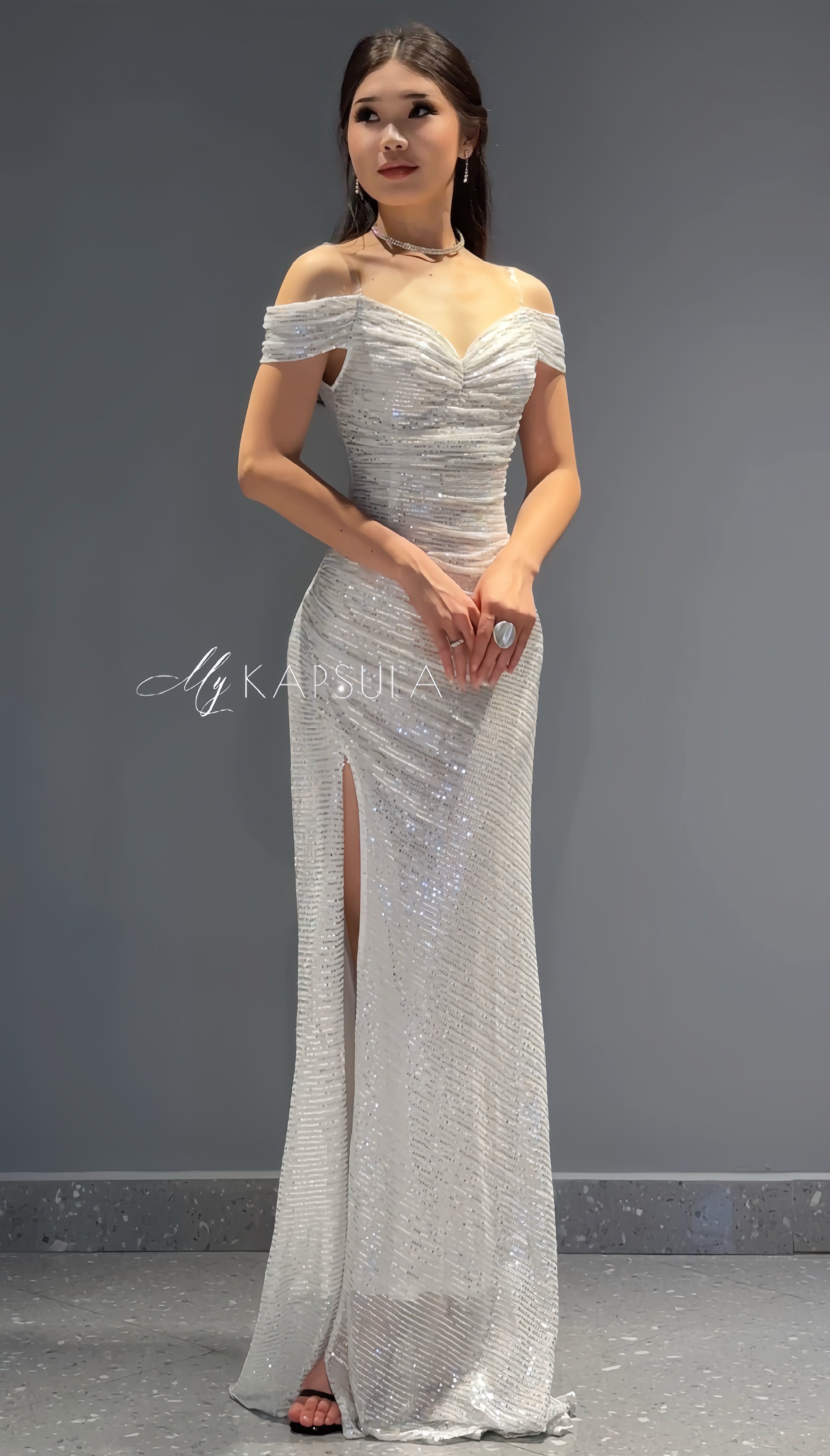 Amanda Off-Shoulder