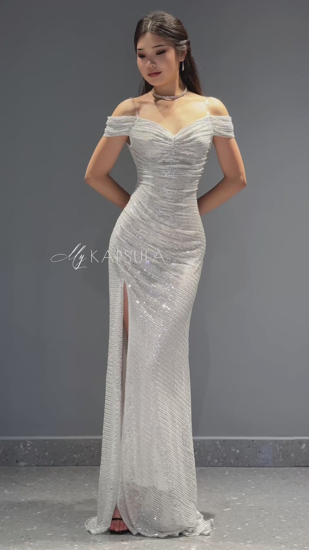 Amanda Off-Shoulder