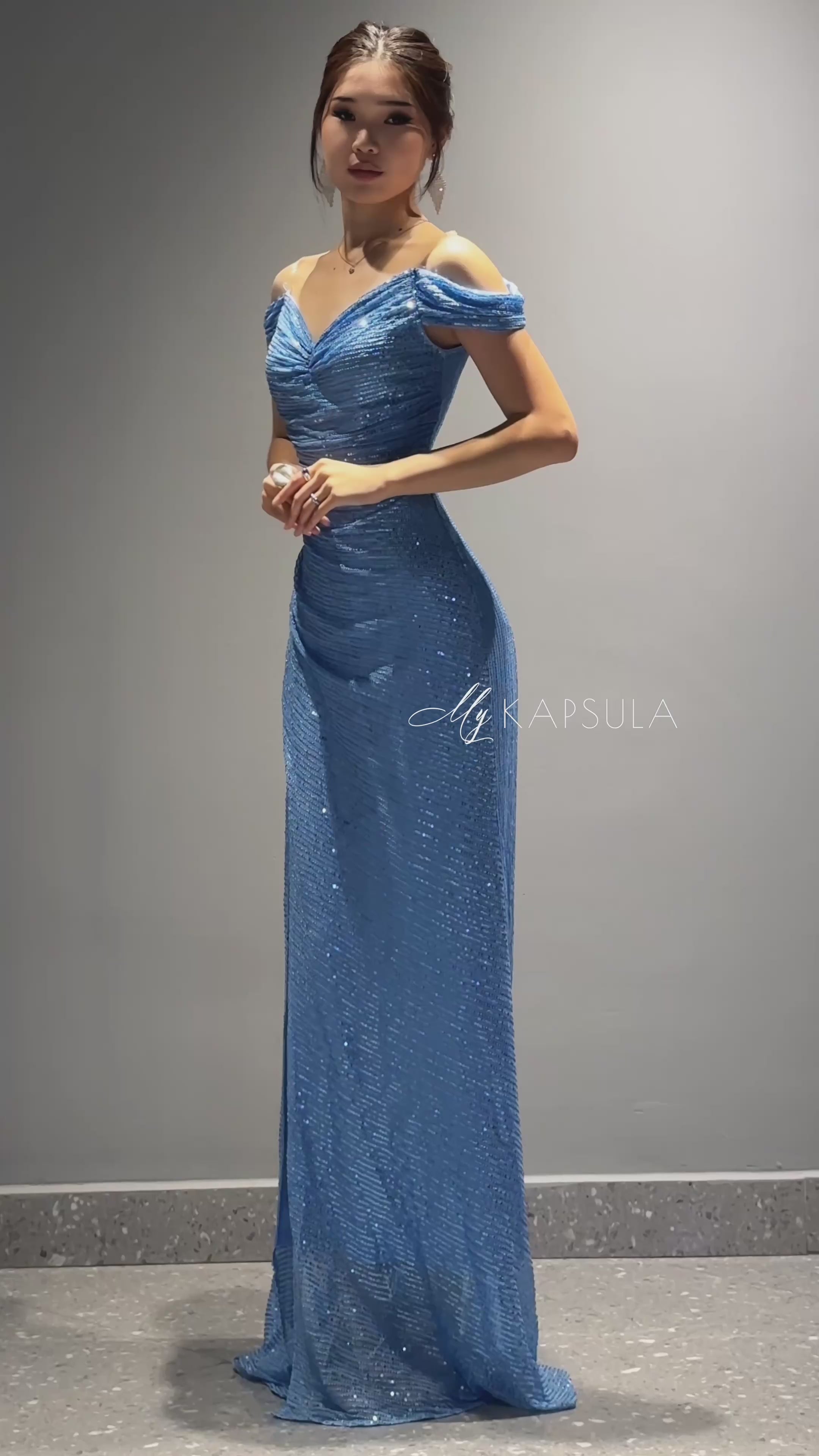 Amanda Off-Shoulder